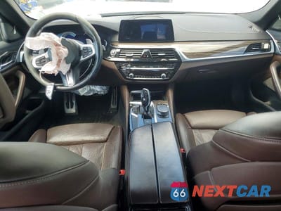 Zdjęcie 8 z 12 samochodu: 2017 BMW 540 VIN:WBAJE5C38HG915879 - miniatura