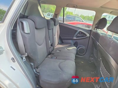 Zdjęcie 11 z 13 samochodu: 2006 TOYOTA RAV4 SPORT VIN:JTMBD32V565001616 - miniatura