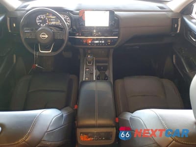 Zdjęcie 8 z 13 samochodu: 2025 NISSAN PATHFINDER SL VIN:5N1DR3CA2SC232612 - miniatura