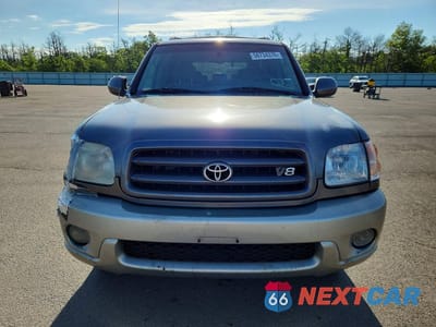 Piąte zdjęcie samochodu w środku: 2004 TOYOTA SEQUOIA SR5 VIN:5TDBT44A34S205504 - miniatura