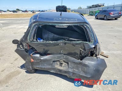Zdjęcie 6 z 12 samochodu: 2007 TOYOTA YARIS BASE VIN:JTDJT923375134327 - miniatura