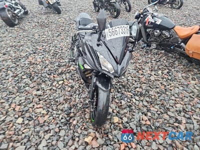 Piąte zdjęcie samochodu w środku: 2019 KAWASAKI EX650 J VIN:JKAEXEJ1XKDA04202 - miniatura