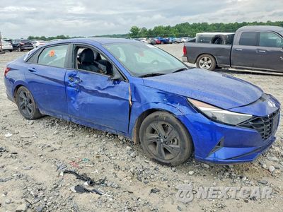 Czwarte zdjęcie samochodu z boku: 2022 HYUNDAI ELANTRA SEL VIN:5NPLM4AG5NH061505 - miniatura