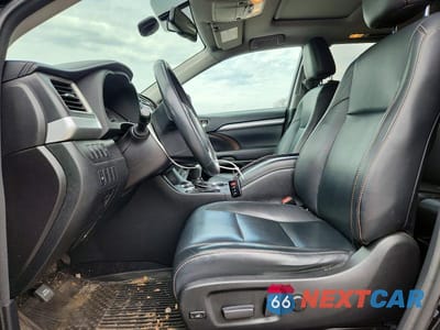 Zdjęcie 7 z 13 samochodu: 2016 TOYOTA HIGHLANDER XLE VIN:5TDJKRFH0GS352180 - miniatura