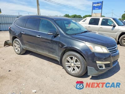 Czwarte zdjęcie samochodu z boku: 2015 CHEVROLET TRAVERSE LT VIN:1GNKRHKDXFJ143996 - miniatura