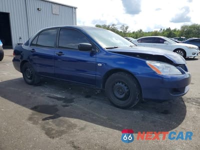 Czwarte zdjęcie samochodu z boku: 2004 MITSUBISHI LANCER ES VIN:JA3AJ26E64U016667 - miniatura