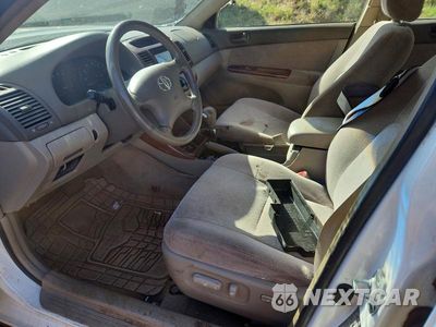 Zdjęcie 7 z 13 samochodu: 2004 TOYOTA CAMRY STANDARD VIN:JTDBE30K240275789 - miniatura