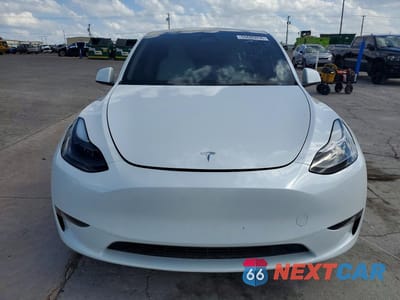 Piąte zdjęcie samochodu w środku: 2023 TESLA MODEL Y VIN:7SAYGDEE7PF817233 - miniatura