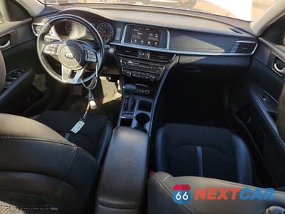 Zdjęcie 8 z 12 samochodu: 2019 KIA OPTIMA S VIN:5XXGT4L3XKG360378 - miniatura