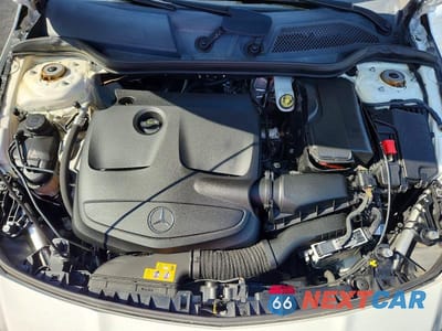 Zdjęcie 11 z 12 samochodu: 2018 MERCEDES-BENZ CLA 250 VIN:WDDSJ4EB8JN680490 - miniatura