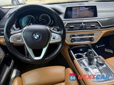 Zdjęcie 9 z 10 samochodu: 2017 BMW 750 XI VIN:WBA7F2C51HG421483 - miniatura