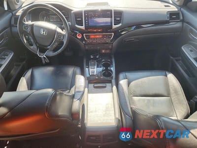 Zdjęcie 10 z 13 samochodu: 2016 HONDA PILOT TOURING VIN:5FNYF6H90GB035320 - miniatura