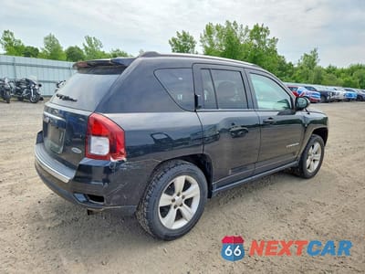Trzecie zdjęcie samochodu z tyłu: 2015 JEEP COMPASS LATITUDE VIN:1C4NJDEB7FD215185 - miniatura