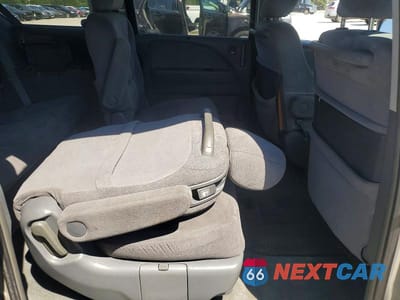 Zdjęcie 11 z 13 samochodu: 2006 HONDA ODYSSEY EX VIN:5FNRL38476B042070 - miniatura