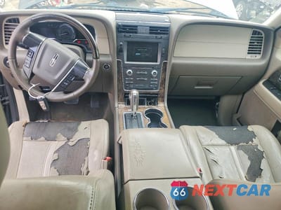 Zdjęcie 8 z 13 samochodu: 2015 LINCOLN NAVIGATOR VIN:5LMJJ2HT2FEJ04117 - miniatura