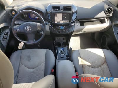 Zdjęcie 8 z 13 samochodu: 2012 TOYOTA RAV4 EV BASE VIN:2T3YL4DV2CW001240 - miniatura