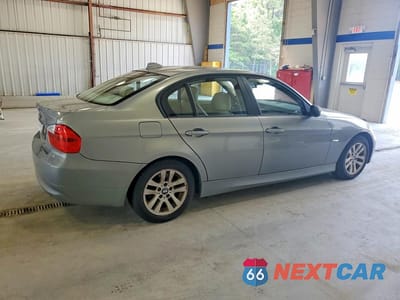 Trzecie zdjęcie samochodu z tyłu: 2006 BMW 325 I AUTOMATIC VIN:WBAVB17536NK37596 - miniatura