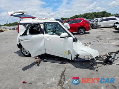 Zdjęcie 6 z 27 samochodu: 2021 KIA SOUL LX VIN:KNDJ23AU4M7790076 - miniatura