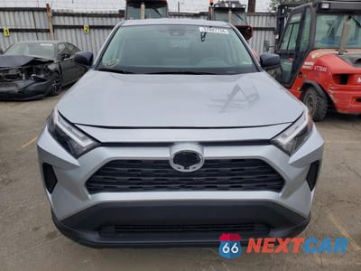 Piąte zdjęcie samochodu w środku: 2024 TOYOTA RAV4 LE VIN:2T3F1RFV9RW479820 - miniatura