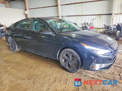 Czwarte zdjęcie samochodu z boku: 2023 HYUNDAI ELANTRA SEL VIN:5NPLM4AG7PH089485 - miniatura