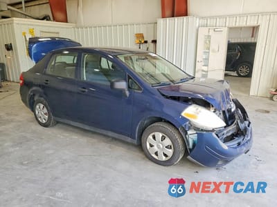 Czwarte zdjęcie samochodu z boku: 2009 NISSAN VERSA 1.6 BASE VIN:3N1CC11E89L473586 - miniatura