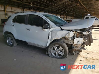 Czwarte zdjęcie samochodu z boku: 2019 CHEVROLET TRAX 1LT VIN:KL7CJPSB6KB745762 - miniatura