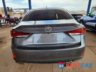 Zdjęcie 6 z 12 samochodu: 2018 LEXUS IS 300 VIN:JTHBA1D22J5065944 - miniatura