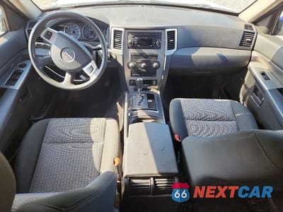 Zdjęcie 8 z 13 samochodu: 2008 JEEP GRAND CHEROKEE LAREDO VIN:1J8GR48KX8C247059 - miniatura