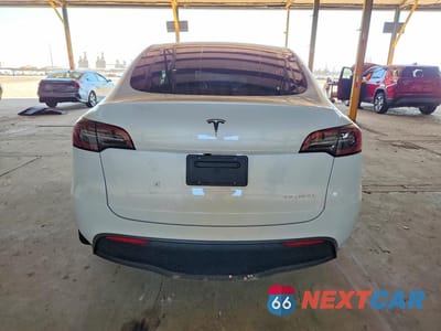 Zdjęcie 6 z 12 samochodu: 2024 TESLA MODEL Y VIN:7SAYGDEE6RF207696 - miniatura