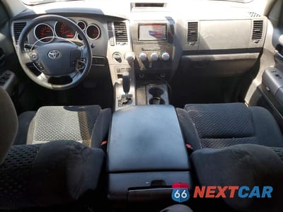 Zdjęcie 8 z 12 samochodu: 2011 TOYOTA TUNDRA DOUBLE CAB SR5 VIN:5TFUY5F18BX161682 - miniatura