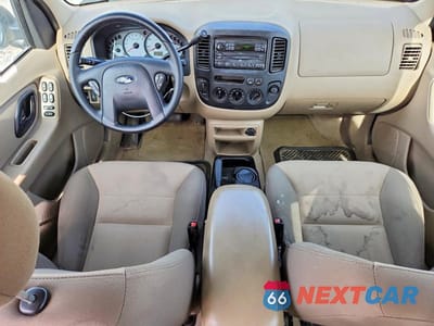 Zdjęcie 8 z 13 samochodu: 2003 FORD ESCAPE XLS VIN:1FMYU92143KD92292 - miniatura