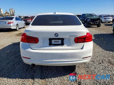 Zdjęcie 6 z 12 samochodu: 2017 BMW 320 I VIN:WBA8A9C52HK620504 - miniatura