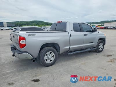 Trzecie zdjęcie samochodu z tyłu: 2017 TOYOTA TUNDRA SR5 VIN:5TFRM5F18HX114565 - miniatura