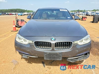 Piąte zdjęcie samochodu w środku: 2022 BMW 330 I VIN:WBA8B9G35HNU54841 - miniatura