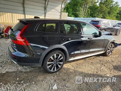 Trzecie zdjęcie samochodu z tyłu: 2026 VOLVO V60 CROSS COUNTRY ULTRA VIN:YV4L12WL1T2171594 - miniatura