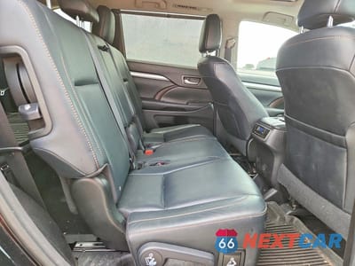 Zdjęcie 11 z 13 samochodu: 2016 TOYOTA HIGHLANDER XLE VIN:5TDJKRFH0GS352180 - miniatura