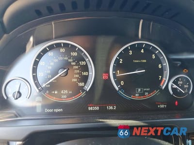 Zdjęcie 9 z 12 samochodu: 2015 BMW X5 XDRIVE50I VIN:5UXKR6C50F0J79415 - miniatura