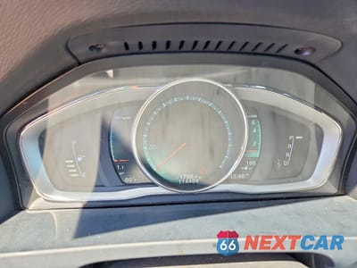 Zdjęcie 9 z 12 samochodu: 2016 VOLVO V60 T5 PREMIER VIN:YV140MEK2G1307106 - miniatura