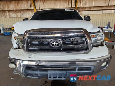 Piąte zdjęcie samochodu w środku: 2012 TOYOTA TUNDRA CREWMAX SR5 VIN:5TFDY5F14CX215321 - miniatura