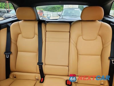 Zdjęcie 10 z 13 samochodu: 2020 VOLVO XC60 T5 MOMENTUM VIN:YV4102RK6L1561819 - miniatura