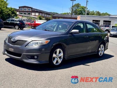 Drugie zdjęcie samochodu z przodu: 2011 TOYOTA CAMRY SE VIN:4T1BF3EK1BU608362 - miniatura