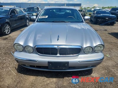 Piąte zdjęcie samochodu w środku: 2004 JAGUAR XJ8 VIN:SAJEA71C94SG06738 - miniatura