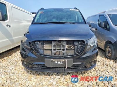 Piąte zdjęcie samochodu w środku: 2022 MERCEDES-BENZ METRIS VIN:W1YV0CEY7N4163102 - miniatura