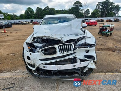 Piąte zdjęcie samochodu w środku: 2017 BMW X3 XDRIVE28I VIN:5UXWX9C33H0W68112 - miniatura