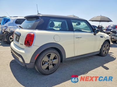 Trzecie zdjęcie samochodu z tyłu: 2022 MINI COOPER VIN:WMW33DH01N2R06070 - miniatura