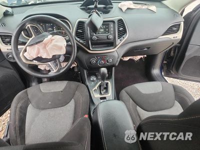 Zdjęcie 8 z 12 samochodu: 2016 JEEP CHEROKEE SPORT VIN:1C4PJMAB0GW247187 - miniatura