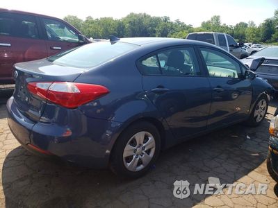 Trzecie zdjęcie samochodu z tyłu: 2015 KIA FORTE LX VIN:KNAFX4A68F5427001 - miniatura