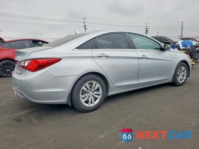 Trzecie zdjęcie samochodu z tyłu: 2011 HYUNDAI SONATA GLS VIN:5NPEB4ACXBH098377 - miniatura