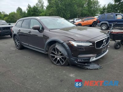 Czwarte zdjęcie samochodu z boku: 2018 VOLVO V90 CROSS COUNTRY T6 INSCRIPTION VIN:YV4A22NL6J1019027 - miniatura