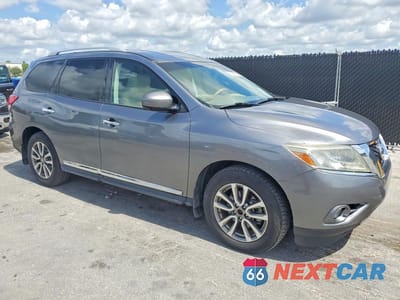Czwarte zdjęcie samochodu z boku: 2015 NISSAN PATHFINDER SL VIN:5N1AR2MN3FC677137 - miniatura